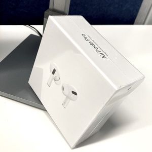 Apple AirPods Pro 1st Gen- CHRISTMAS GIFT!!! Ship today!!